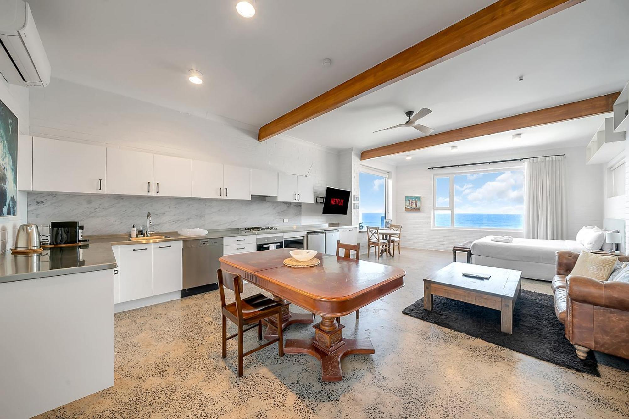 Upscale Cliffside Studio With Ocean Views North Bondi Sydney Exterior foto